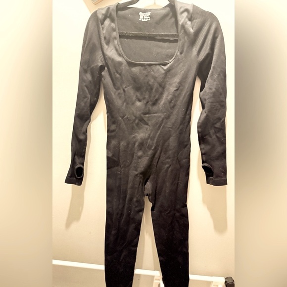 GoQQ Black BodySuit - Picture 4 of 4